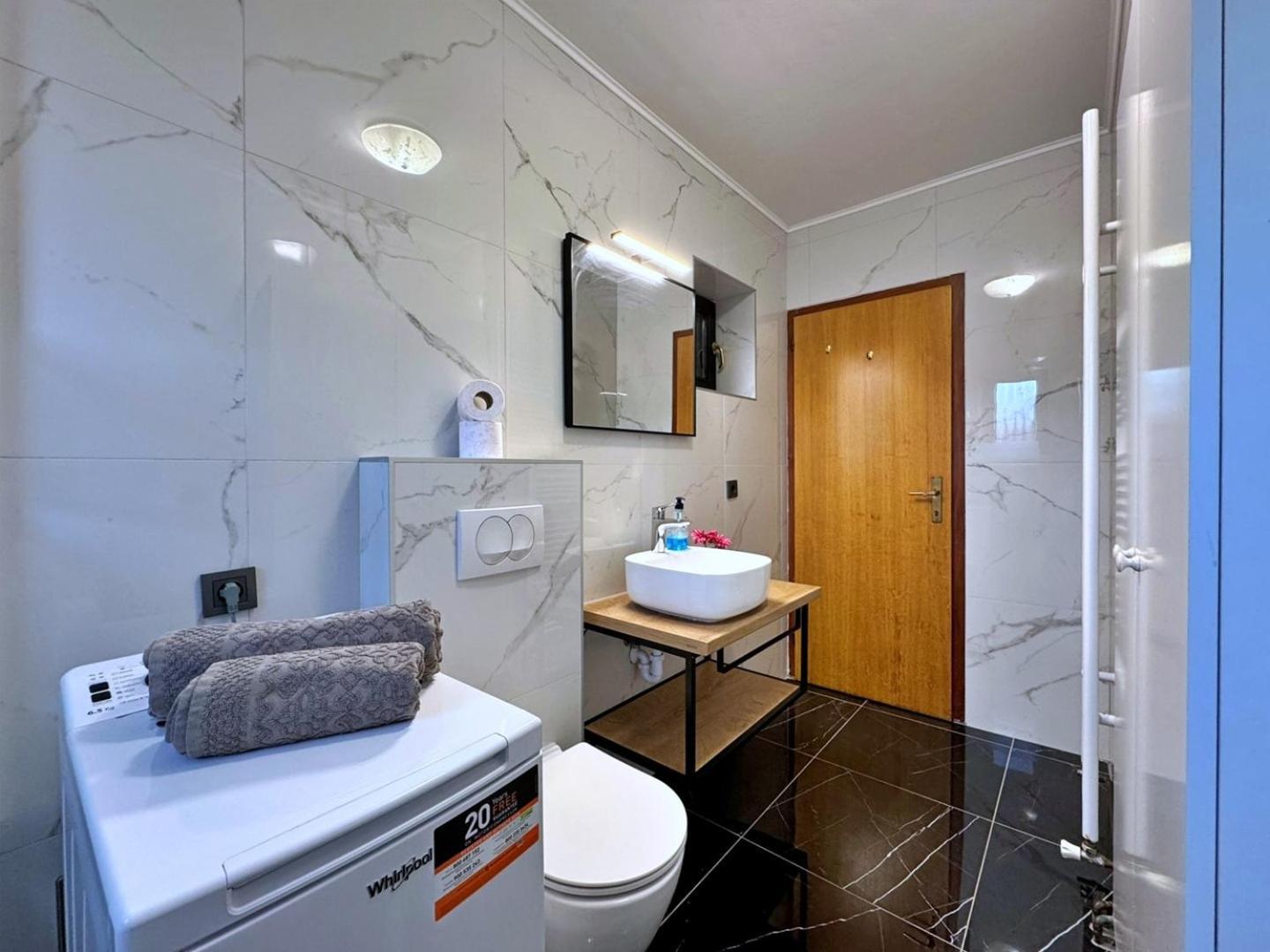 Apartments Katarina Malinska Exteriér fotografie